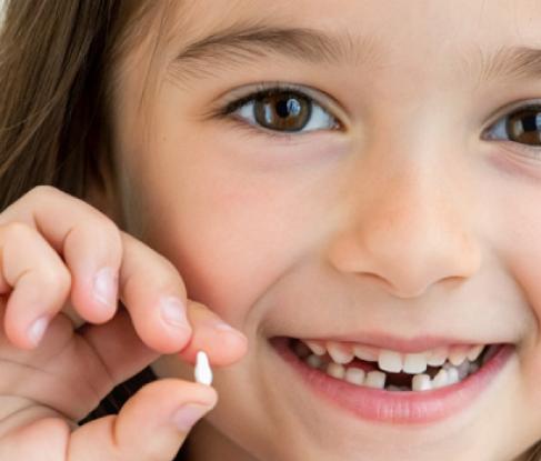 Удаление молочных зубов